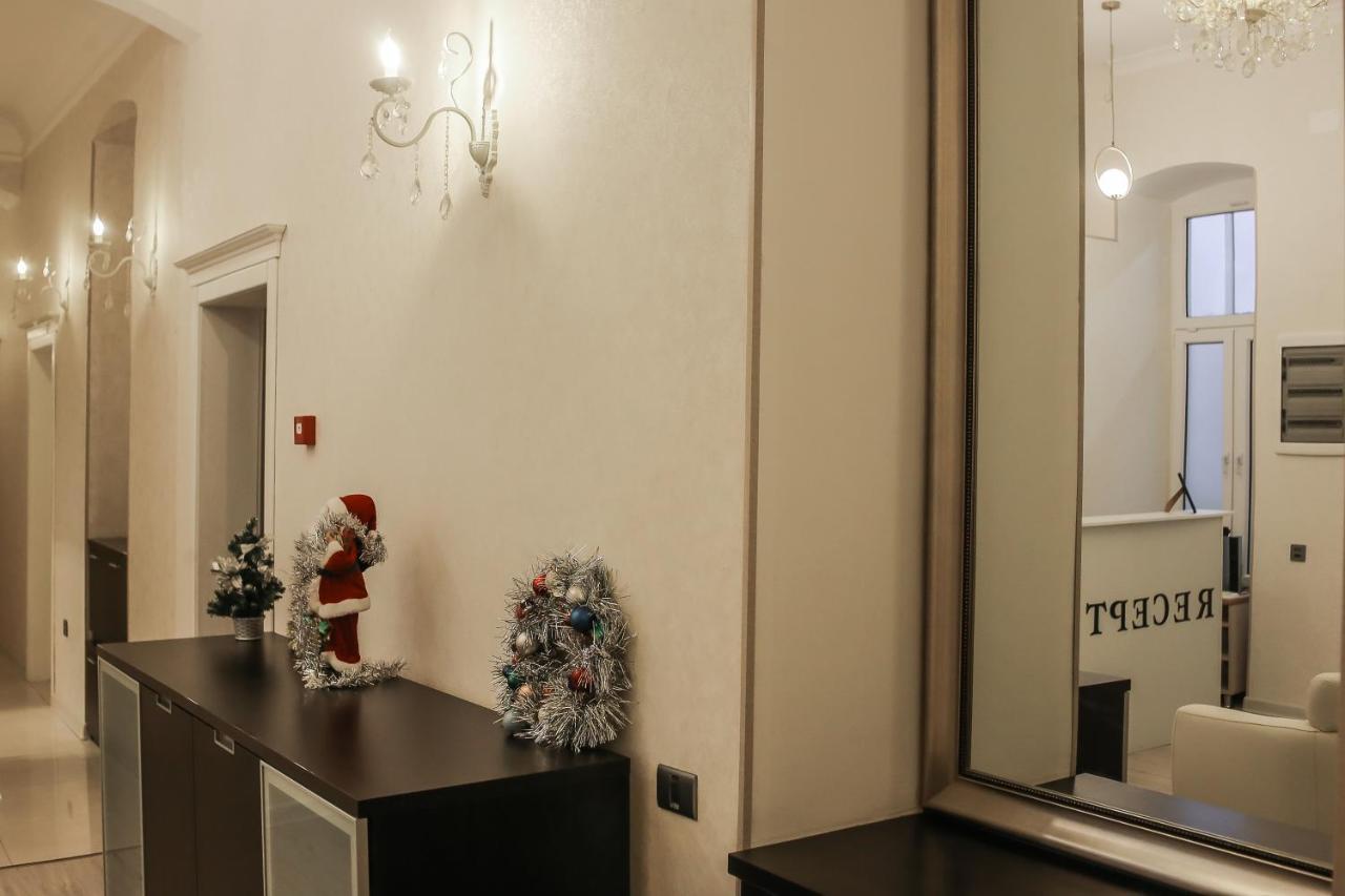 Solo Hotel On Nizami Street Баку Экстерьер фото