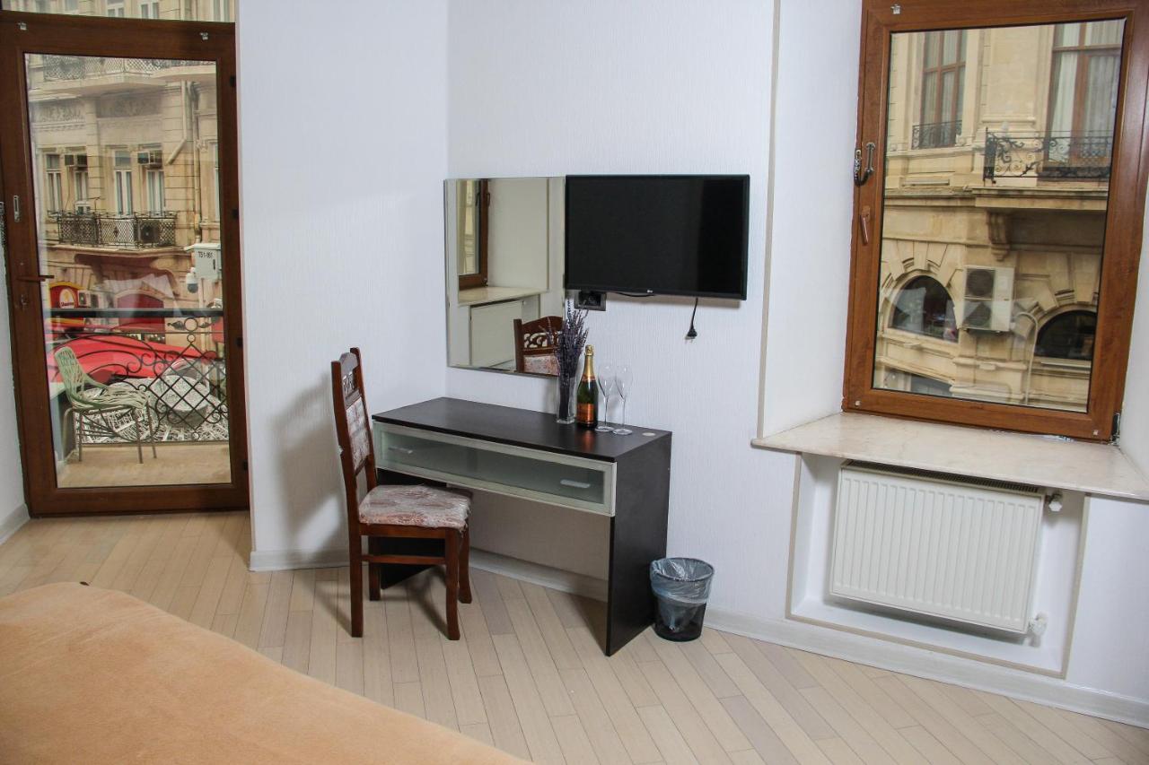 Solo Hotel On Nizami Street Баку Экстерьер фото