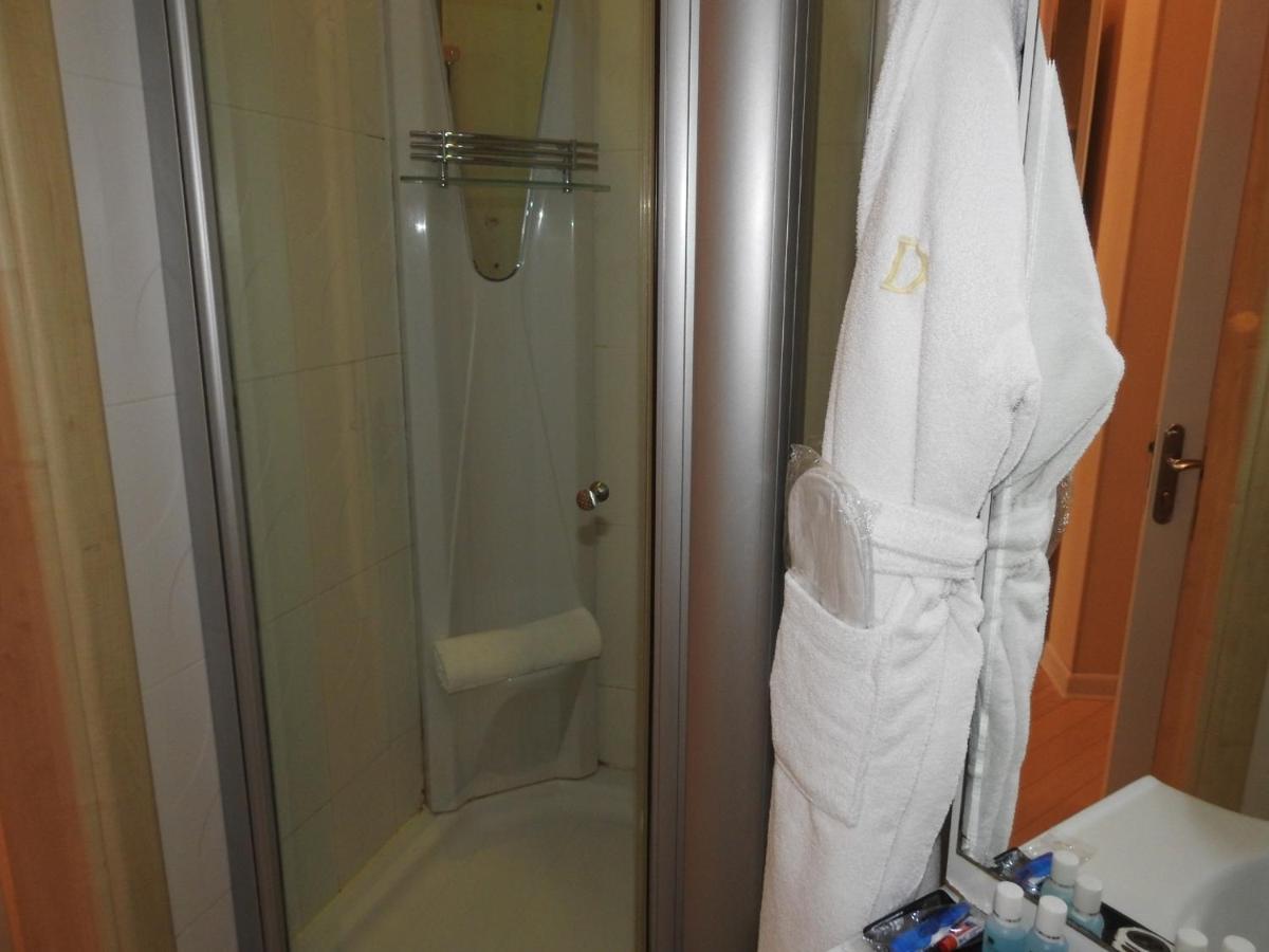 Solo Hotel On Nizami Street Баку Экстерьер фото