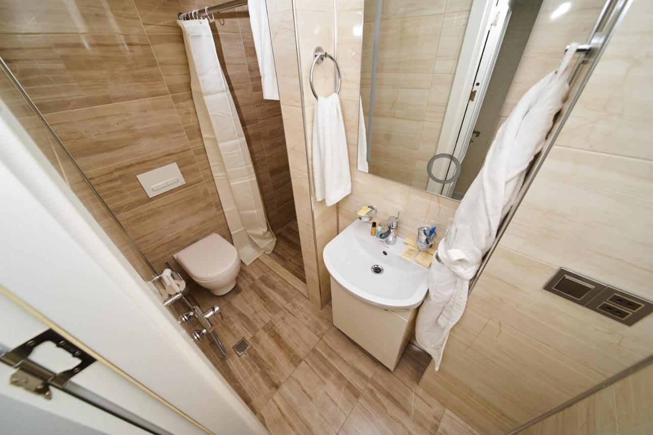 Solo Hotel On Nizami Street Баку Экстерьер фото